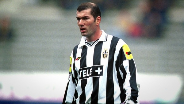 Combien de saisons Zinédine Zidane a-t-il passé à la Juventus ?