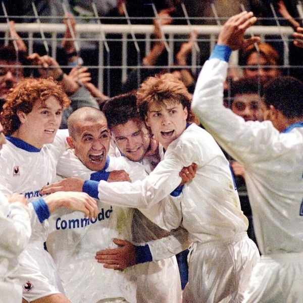 Le 3 mars 1993, sur quel score l'AJ Auxerre bat-elle l'Ajax Amsterdam en coupe UEFA à l'Abbé Deschamps ?
