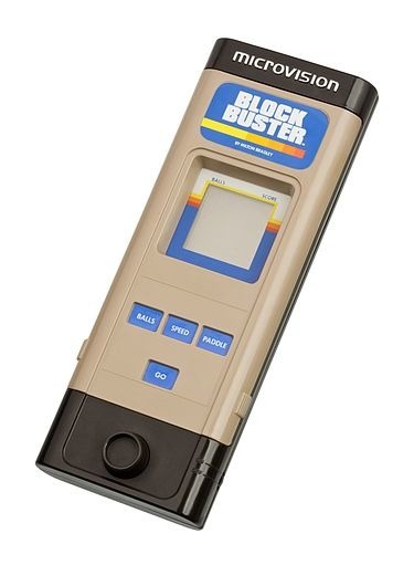 Console de jeux créée en 1979. 1ère console portable avec écran LCD et qui permettait d'avoir des cartouches interchangeables.
