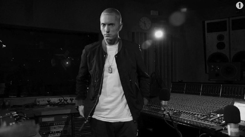Quel est le nom de la station de radio de Eminem ?