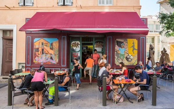 Comment s’appelle le quartier fictif de Marseille dans le feuilleton quotidien de France 3 "Plus belle la vie" ?