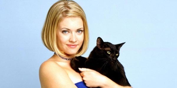 Nom du chat noir dans Sabrina la sorcière ?