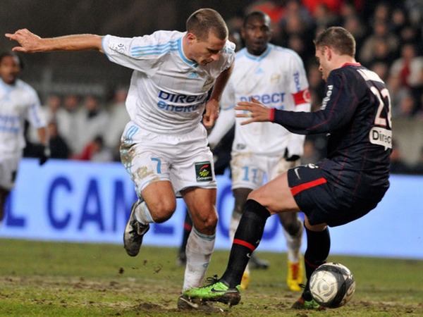 Lors de la saison 2009/2010, l'OM remporte ses deux confrontations contre le PSG en championnat.