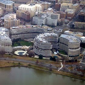 L’objectif du Watergate était de placer des bombes incendiaires dans les bureaux du Parti démocrate.