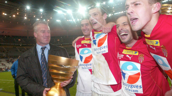 En revanche, il remporte en 2003 la finale de la Coupe de la Ligue contre...
