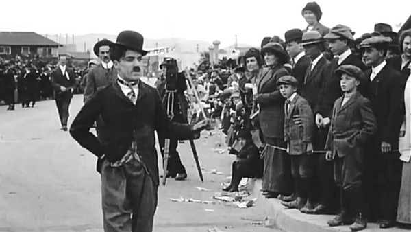 Quel est ce film de 2014 où Chaplin joue pour le première fois le rôle de Charlot ?