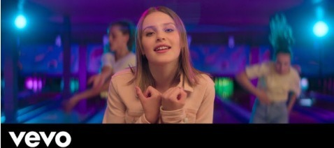 Quel est ce clip de Carla Lazzari ?