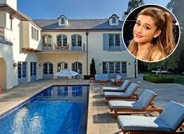 Qui était la voisine d'Ariana ?