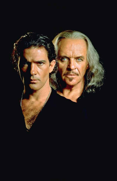 Dans "Le Masque de Zorro", qui interprète Don Diego de La Vega ?