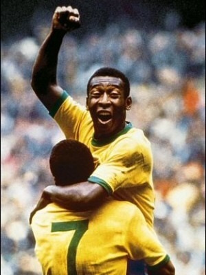Le Brésil bat les italiens sur le score de 4-1, combien Pelé inscrit-il de buts dans ce match ?
