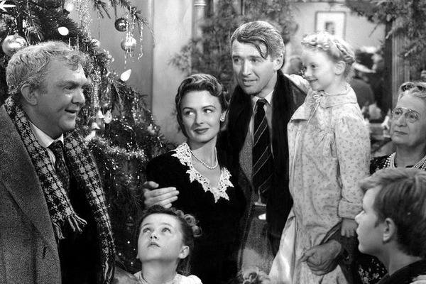 Quel film de Frank Capra met en scène un ange gardien qui sauve la vie de James Stewart le soir de Noël ?