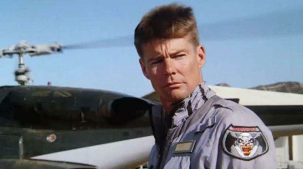 Personnage principal de la série "Supercopter", il s'agit de ?