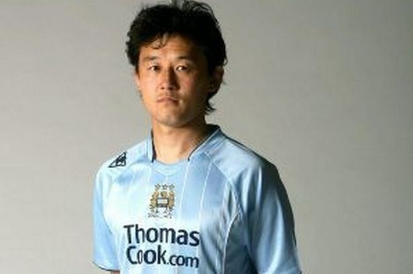 Ancien milieu chinois de Manchester City et légende au pays ?