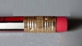 Cette petite bague de métal au bout du crayon s'appelle la _____