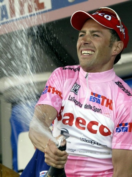 Quel est ce cycliste, vainqueur du tour d'Italie ?