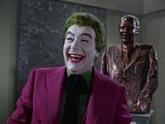 Dans S01E05, comment Joker s'enfuit-il de l'asile ?