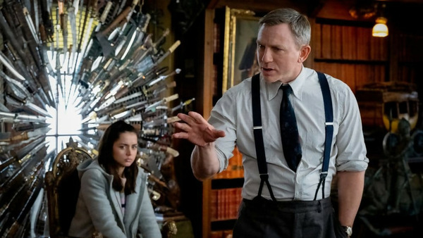 Quel est le nom du personnage interprété par Daniel Craig dans la série "À couteaux tirés" ?