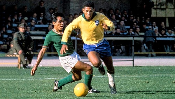 Quelle était la particularité du Brésilien Garrincha ?