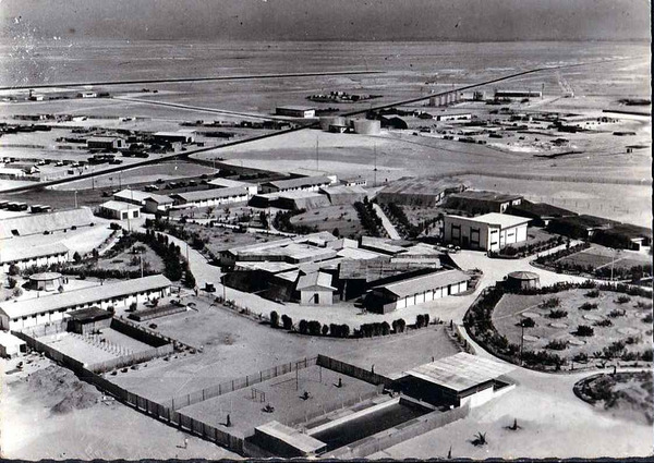 Qu'est-ce qui est découvert à Hassi-Messaoud (Algérie) le 15 juin ?