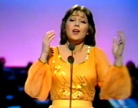 1977 marque la dernière victoire de la France au concours Eurovision de la chanson grâce à Marie Myriam et son célèbre :