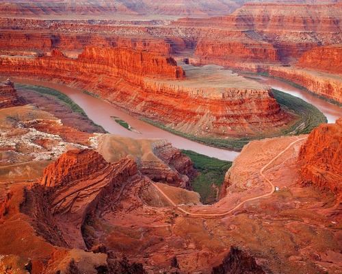 Dans quel état des USA se trouve le Grand Canyon ?