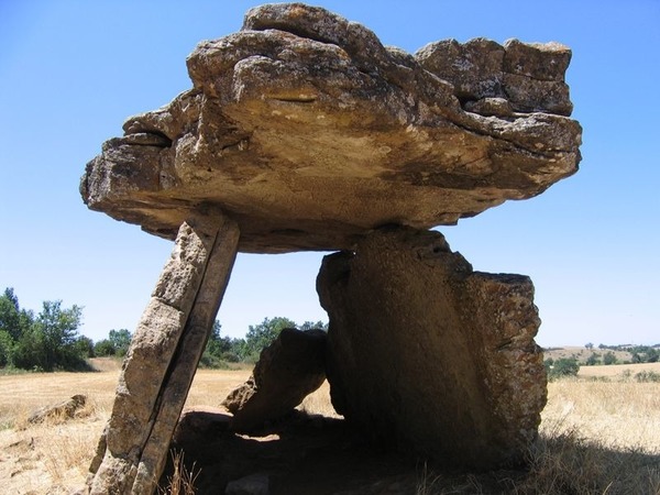 Quel est le nom de ce dolmen aveyronnais ?