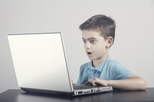 Comment protéger mes enfants lorsqu'ils naviguent sur internet ?
