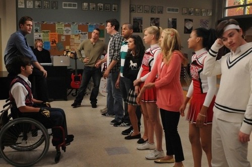 Dans la saison 1 : pour quel produit le Glee club tourne-t-il une pub ?