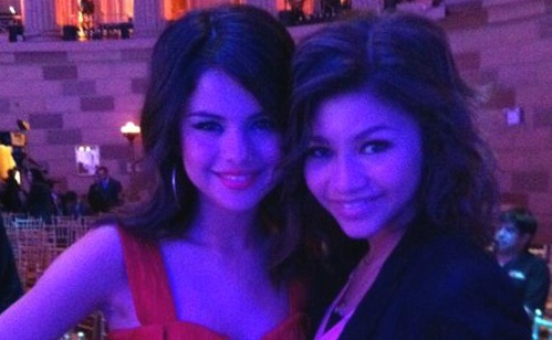 Selena a la même couleur de cheveux que Zendaya ?