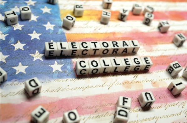 How many total electoral voters are there in the electoral college ?