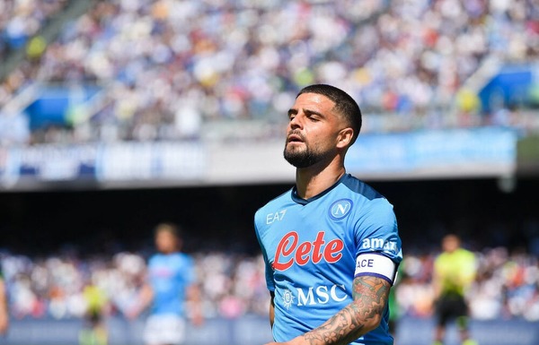 Cette saison, le Napoli jouera sans son célèbre attaquant vedette Lorenzo Insigne qui est parti à :