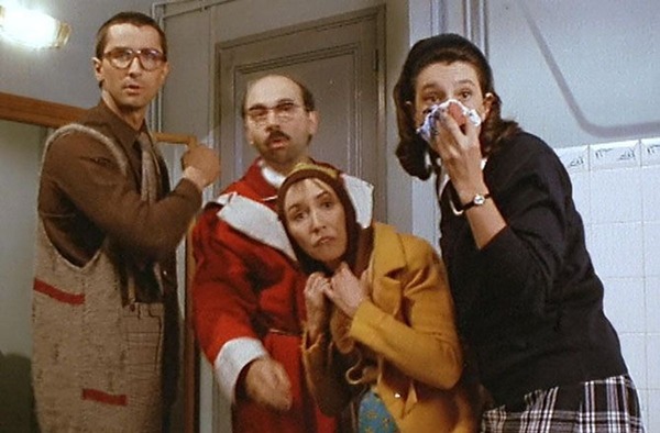 Dans "Le Père Noël est une ordure", comment se nomme le personnage interprété par Marie-Anne Chazel ?