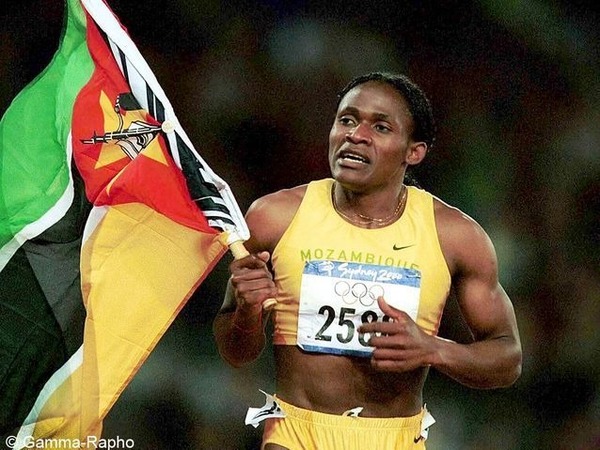 Championne olympique en 2000 sur 800m, la Mozambicaine :