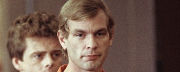 Jeffrey Dahmer : viol, nécrophilie, cannibalisme il a été surnommé "le cannibale de..."
