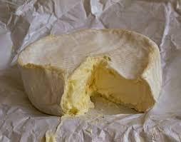 De quelle région provient le fromage brillat-savarin ?