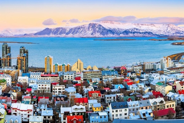 Comment s’écrit la capitale de l’Islande ?
