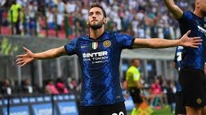 Un des meilleurs tireurs actuel, le turc de l'Inter Milan ?