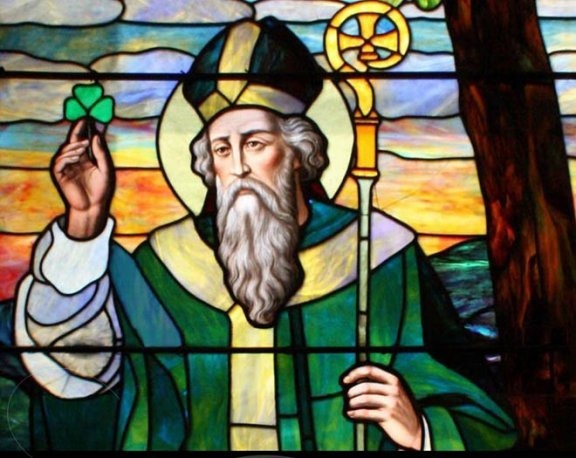 Quel serait le véritable nom de Saint-Patrick ?