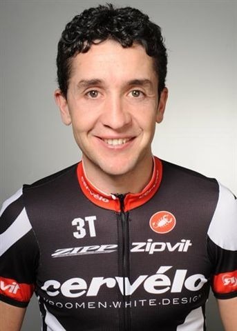 Espagnol ayant remporté le Tour de France en 2008, une seconde place au Giro et 3 podiums à la Vuelta pour...?