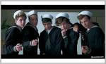 Qui chante "Kiss You" ?