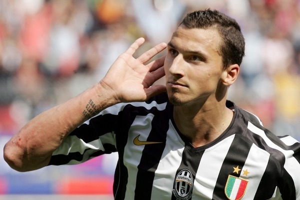 En 2006, alors que la Juventus est reléguée en série B, il décide de rester au club.