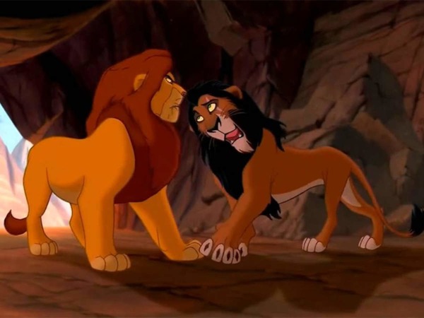 Comment se prénomme le père du prince Simba dans le film d'animation Le Roi Lion ?