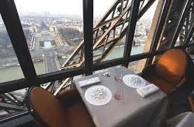 Un très bon restaurant au 2e étage de la tour Eiffel son nom c'est ?