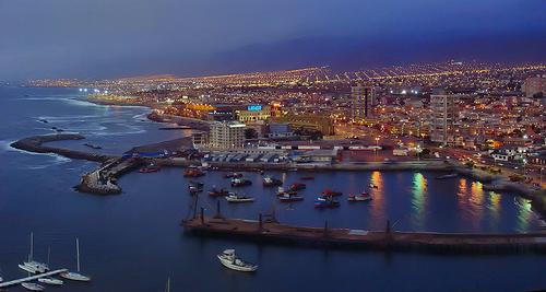 Cette belle ville portuaire s'appelle Antofagasta ; elle se situe dans un pays du cône américain. Savez-vous à quel pays fais-je allusion ?