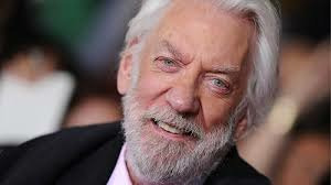 Acteur canadien mort à 88 ans le 20/6, il a joué dans Backdraft, les 12 salopards, braquage à l'italienne, le droit de tuer, haute sécurité...? Nom de famille Sutherland