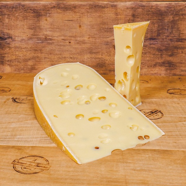 Parmi ces villes de France, laquelle ne porte pas un nom de fromage ?