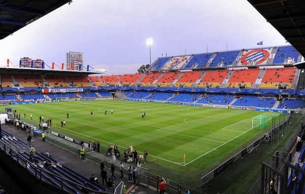 Comment s’appelle le stade de l’HSC Montpellier ?