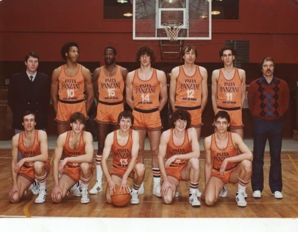 1982 : Quelle est cette équipe qui remporte le Championnat de France de Basket-Ball ?