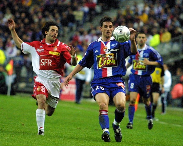 Qui a remporté la finale de 2001 ?