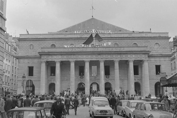 Quel célèbre théâtre parisien fut occupé dès le 15 mai pendant un mois et fut un lieu de débats permanents ?